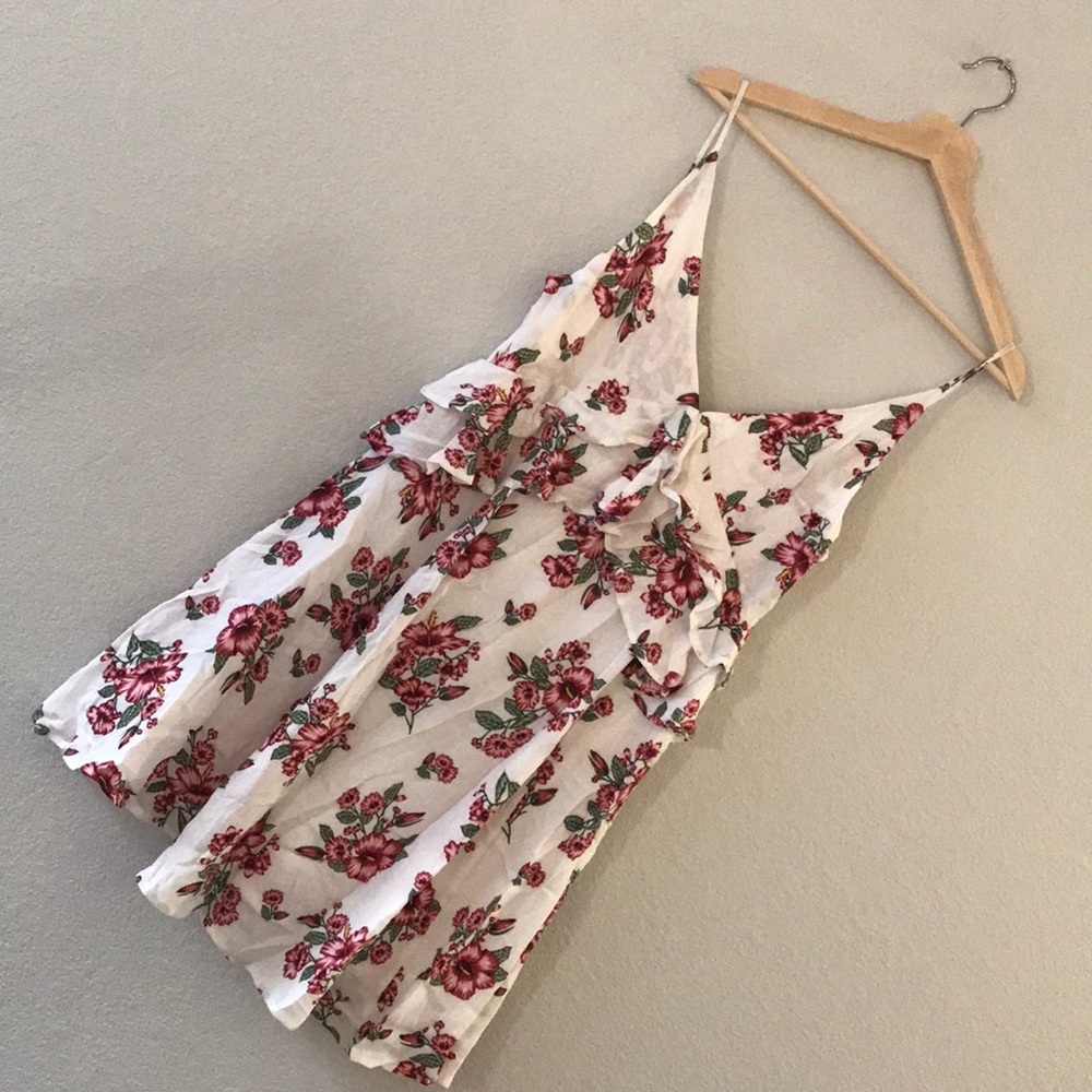 H&M Valentine’s Day floral dress